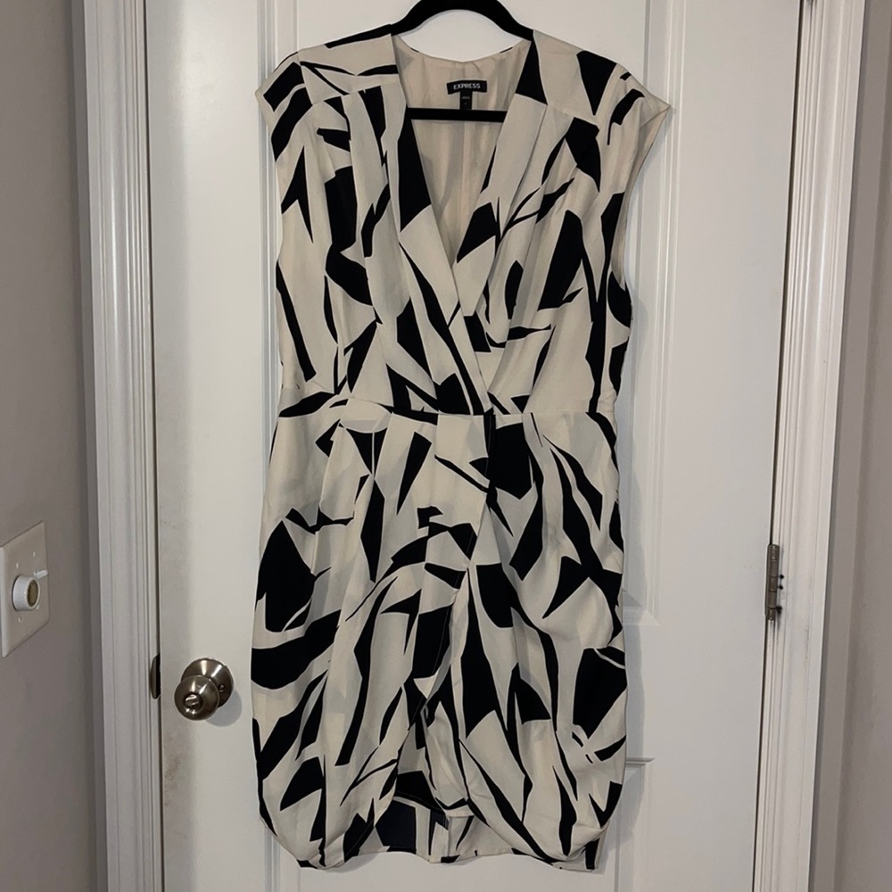 🦓 EXPRESS Cap/Shoulder Sleeve WRAP DRESS.